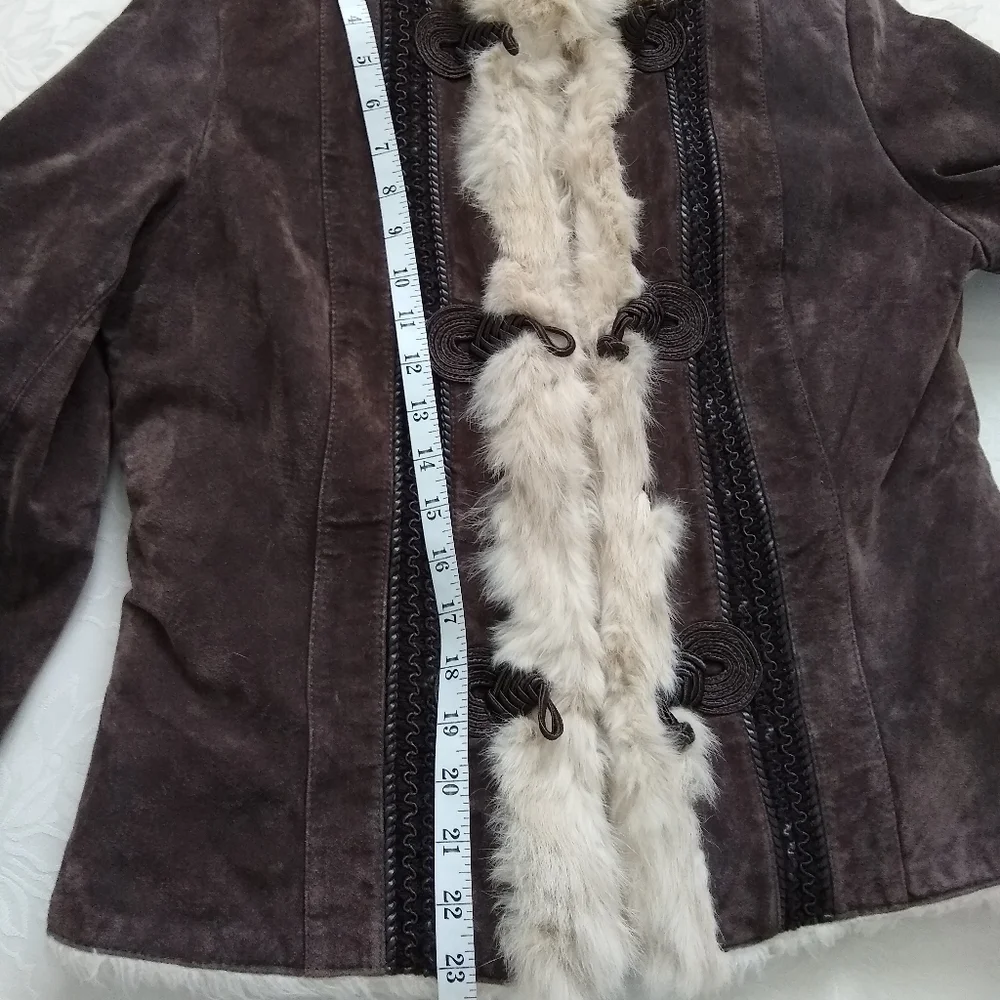 Vintage Brown and Cream Fur-Trimmed Jacket - Picture 6 of 9